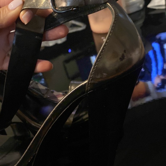 Burberry Black and Gray Heels - Picture 8 of 11